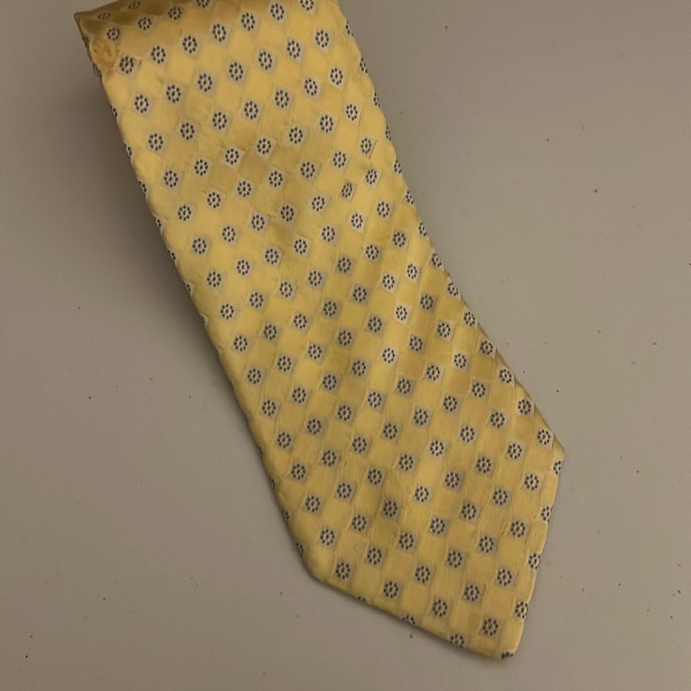 Patterned Silk tie!